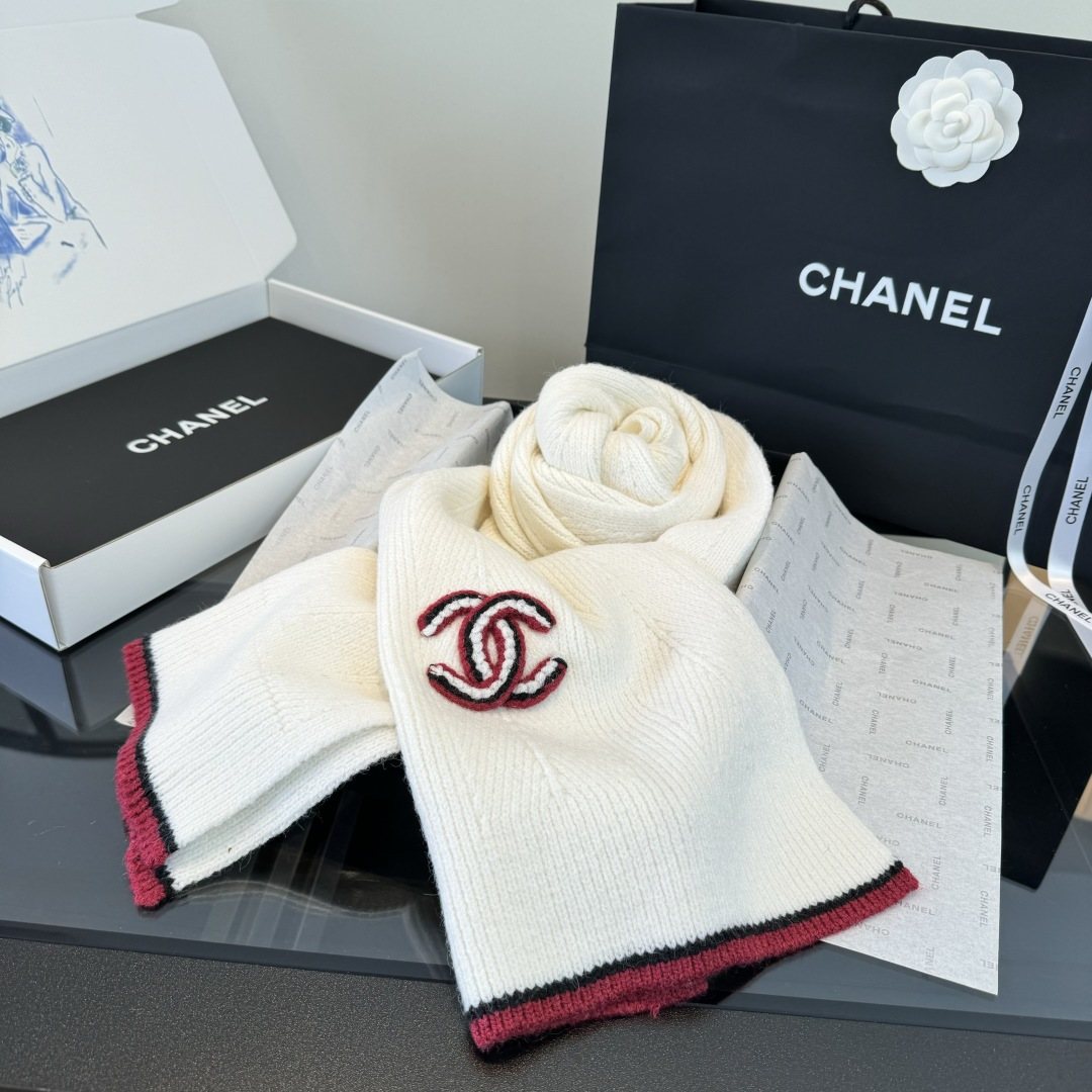 Chanel Logo Trim Knitted Scarf